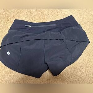 black size 0 lululemon speed ups! 2.5 inseam